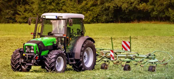 Exemple de contrat de vente d'un tracteur personnalisable