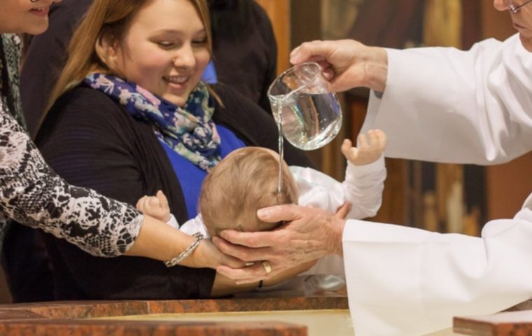 Modèles de messages de félicitations pour un baptême