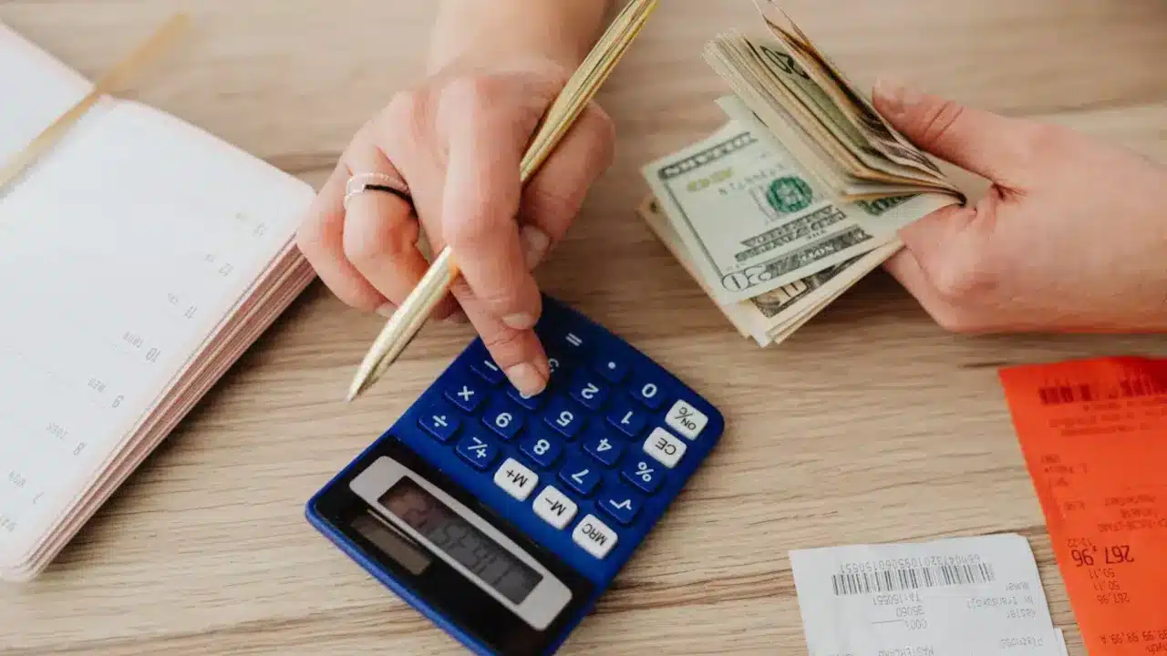 Comment vérifier que votre salaire est supérieur au minimum légal et conventionnel ?