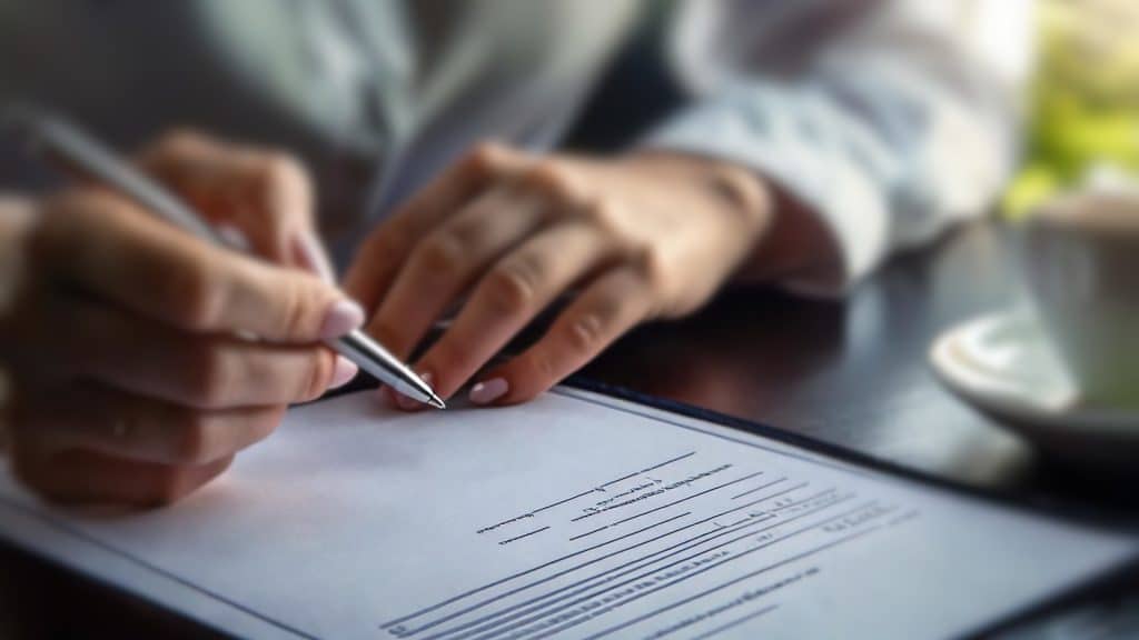 Modèle d'avis d'insertion dans un journal légal suite à la vente d’un fonds de commerce gratuit